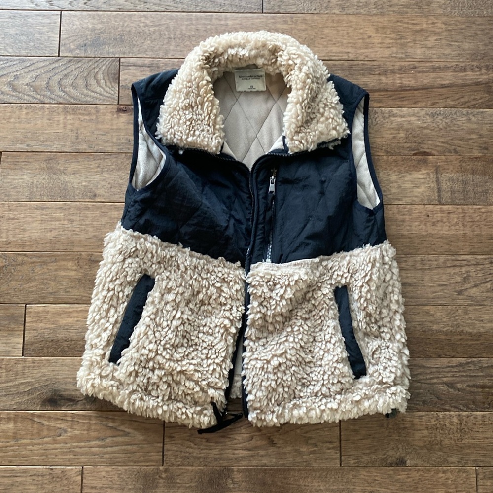 Abercrombie & Fitch Fleece and Sherpa Vest